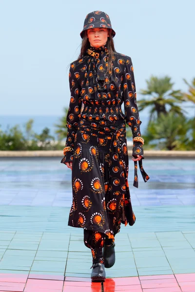 Look 26